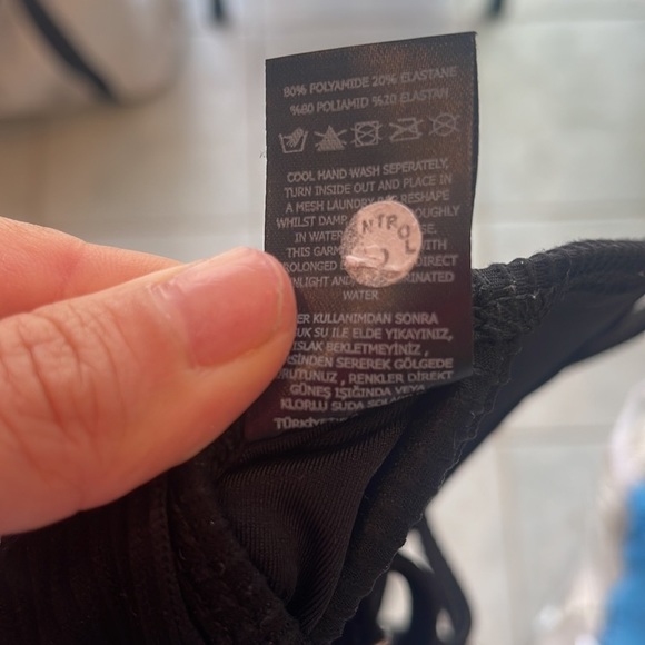 NWOT ribbed bikini bra top B cup/Lg underwire padded gold hardware sexy swimwear - Picture 8 of 8